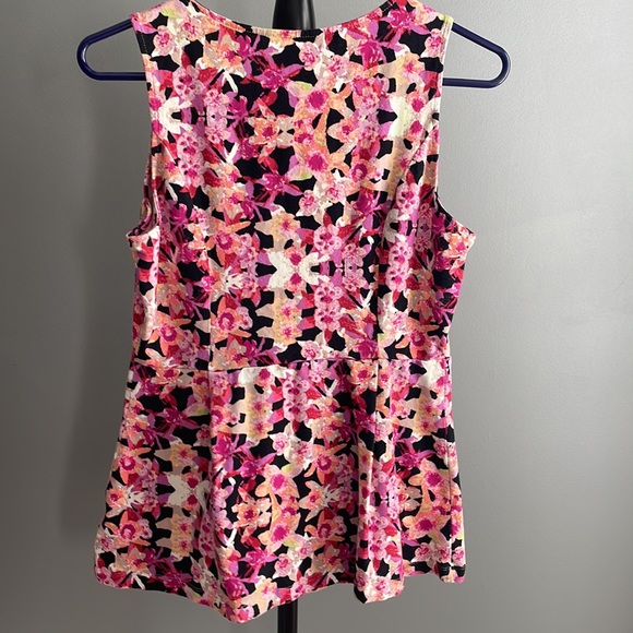 Daisy Fuentes Floral Peplum Top - Picture 4 of 4